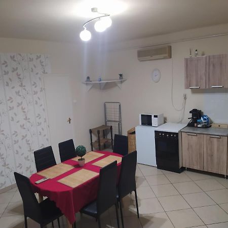 Pingpong Apartman Soltvadkert Exteriér fotografie