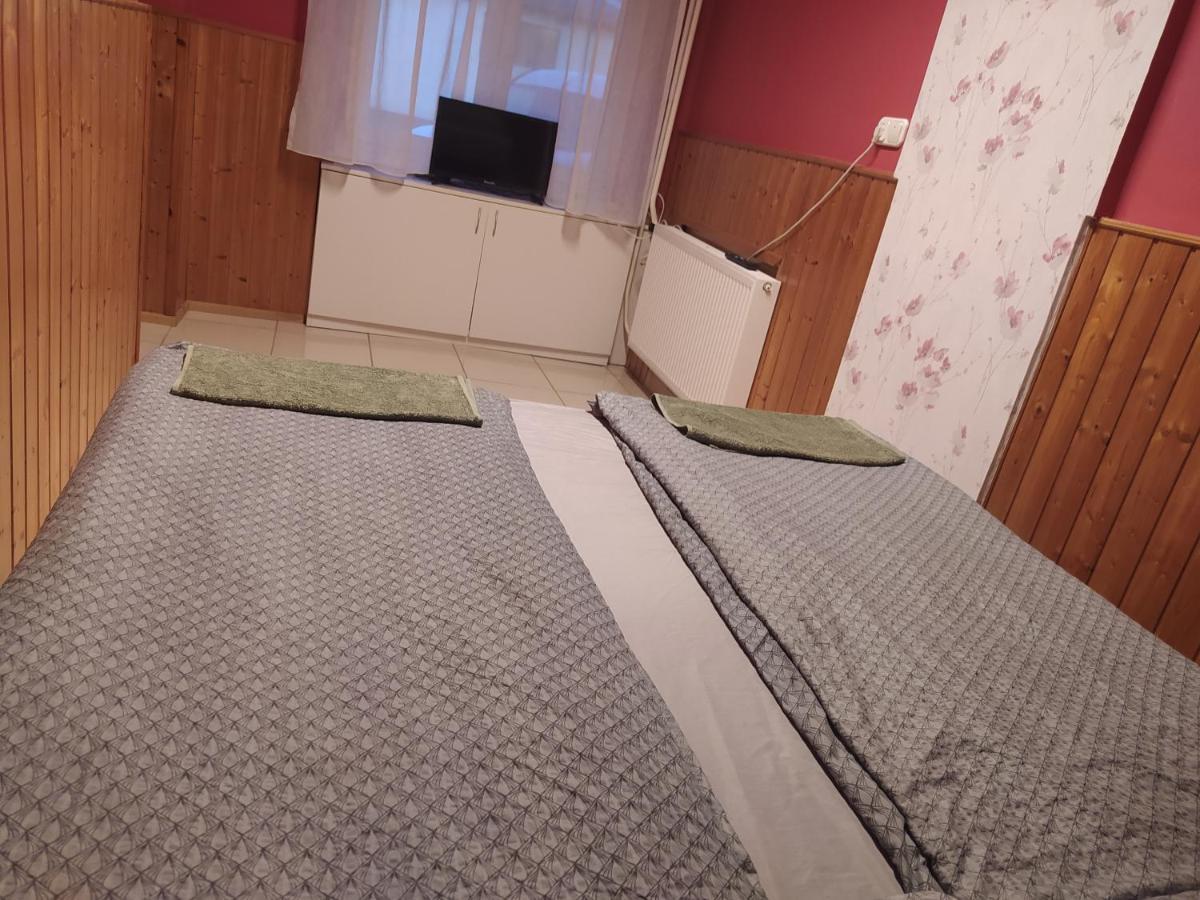 Pingpong Apartman Soltvadkert Exteriér fotografie