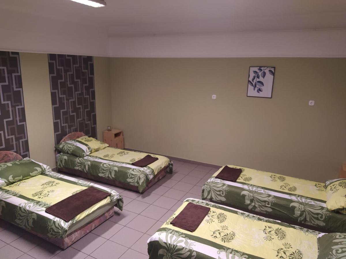 Pingpong Apartman Soltvadkert Exteriér fotografie